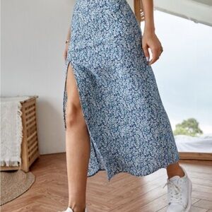 SHEIN Blue and White A-Line Midi Skirt with Slit